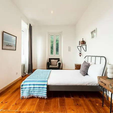Apartament Rustic 2 Bed 5mins To Metro & Tram